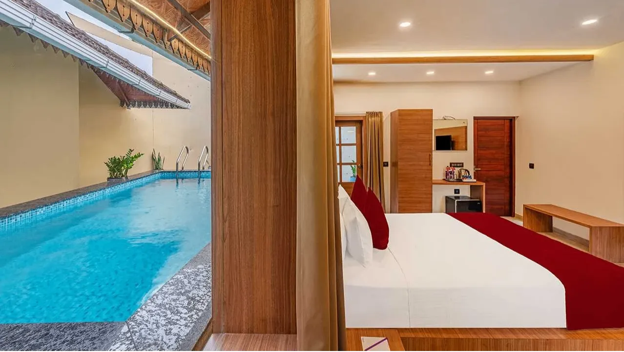 Pool Villa with Sit-out